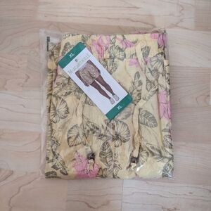 Margaritaville Women's No Passport Required Beach Linen Shorts LT Straw XL